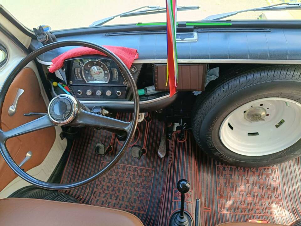 Image 41/50 of FIAT 850 Familiare (1972)