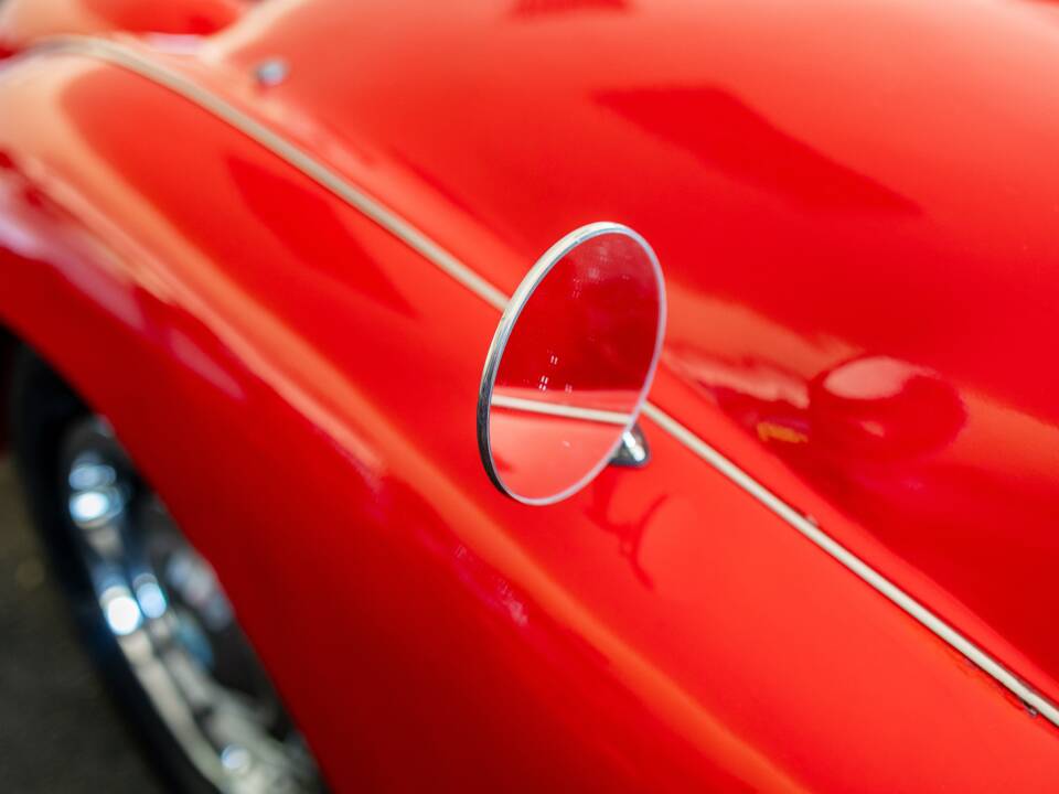 Image 21/50 of Triumph TR 3 (1956)