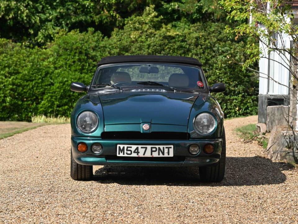 Bild 39/50 von MG RV8 (1995)