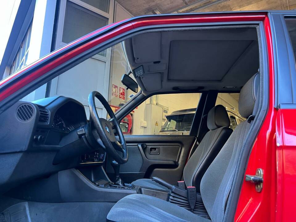Bild 67/108 von BMW 325ix (1989)