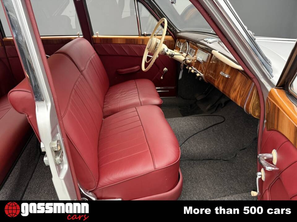 Image 13/15 of BMW 502 (1958)