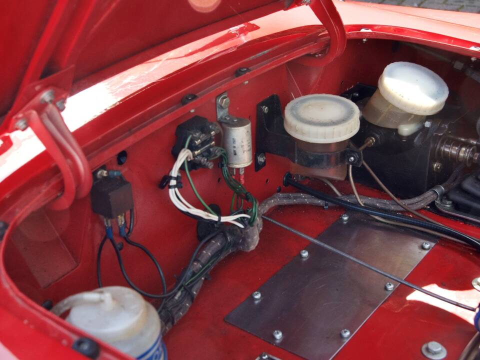 Imagen 15/18 de MG MGA 1600 (1962)