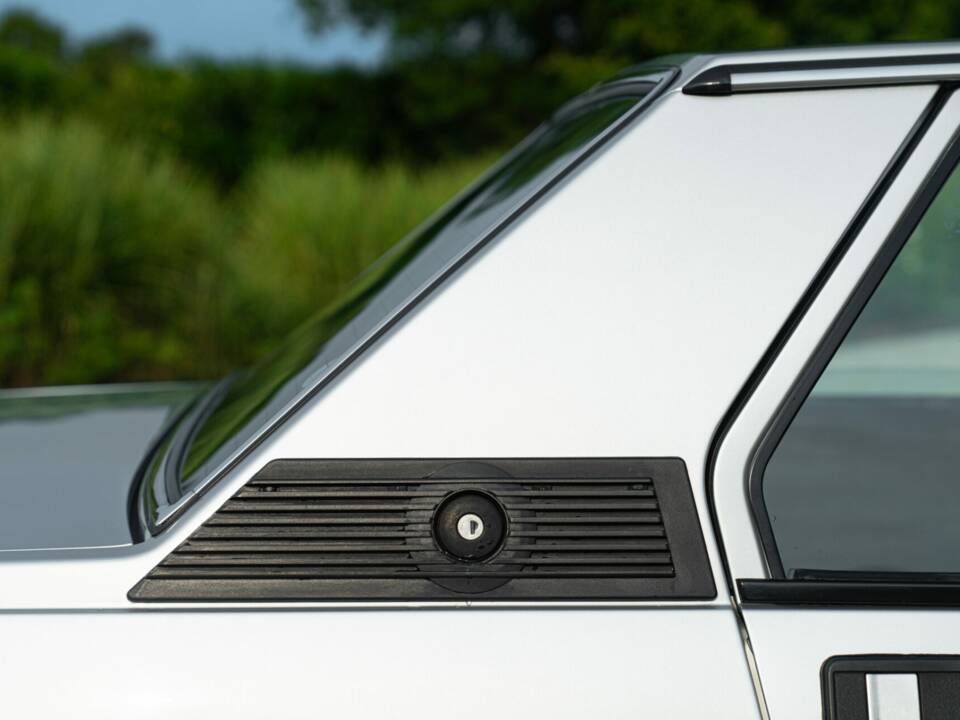 Imagen 20/50 de Alfa Romeo Giulietta 1.8 (1985)