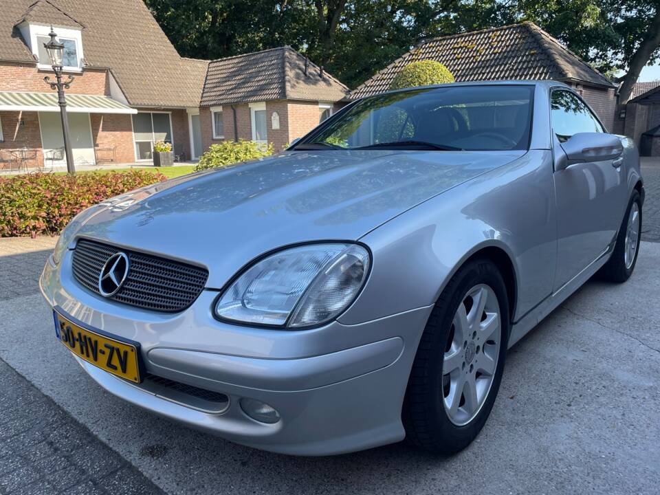 Imagen 1/26 de Mercedes-Benz SLK 200 Kompressor (2002)