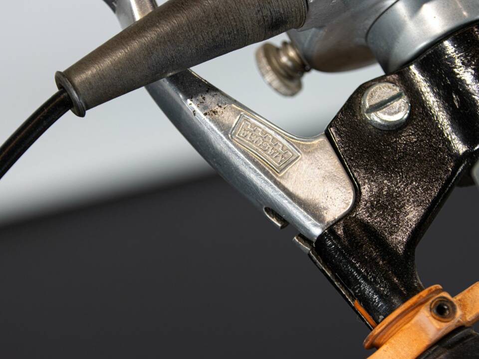 Image 50/50 de KTM DUMMY (1973)