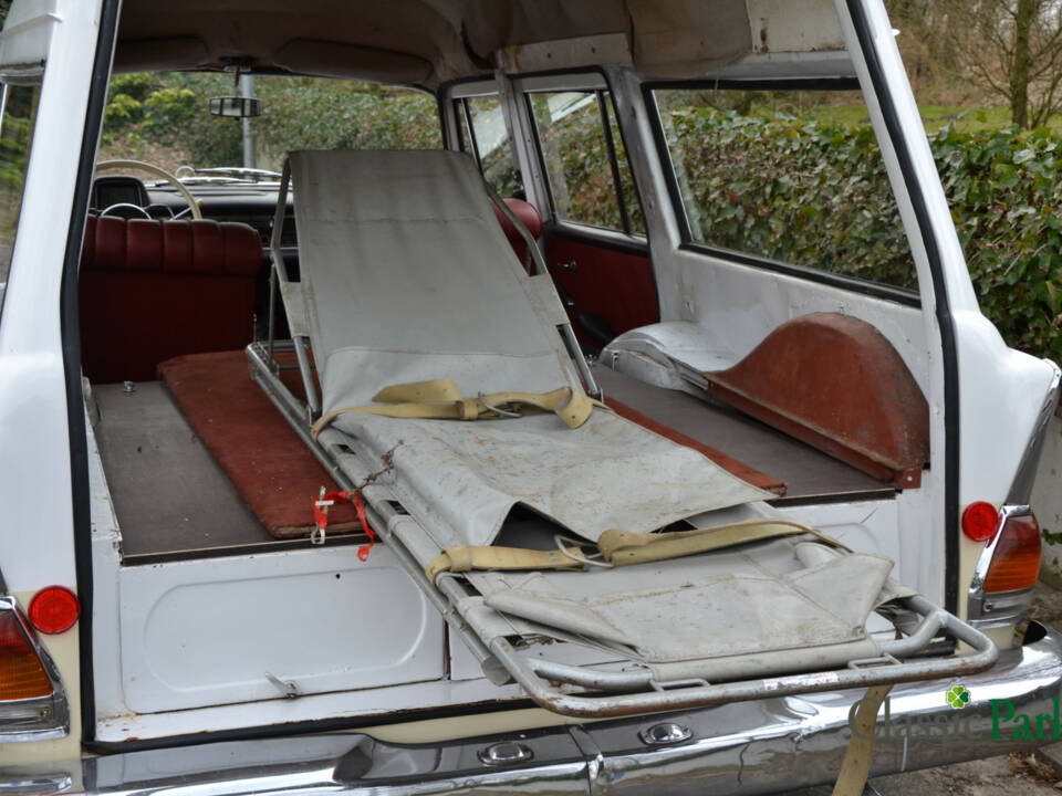 Bild 26/47 von Mercedes-Benz 190 Db (1963)