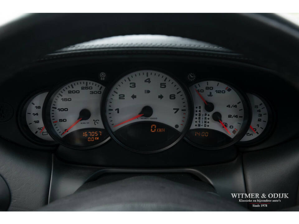 Image 14/28 of Porsche 911 Carrera (2000)