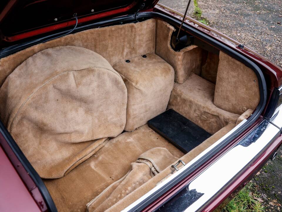 Image 44/45 of Jaguar XJS 5.3 V12 (1993)