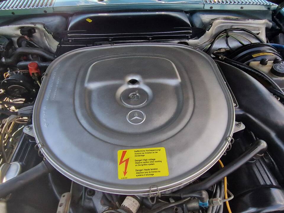 Image 32/53 de Mercedes-Benz 560 SL (1986)