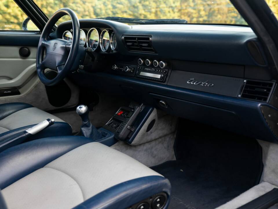Bild 34/50 von Porsche 911 Turbo (1995)