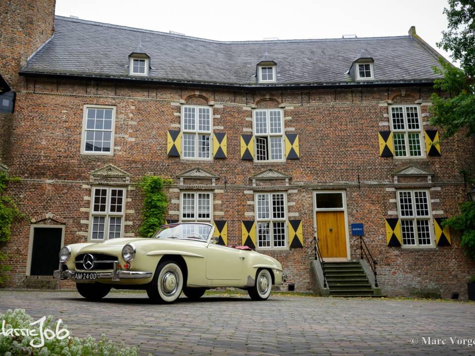 Image 22/61 of Mercedes-Benz 190 SL (1959)