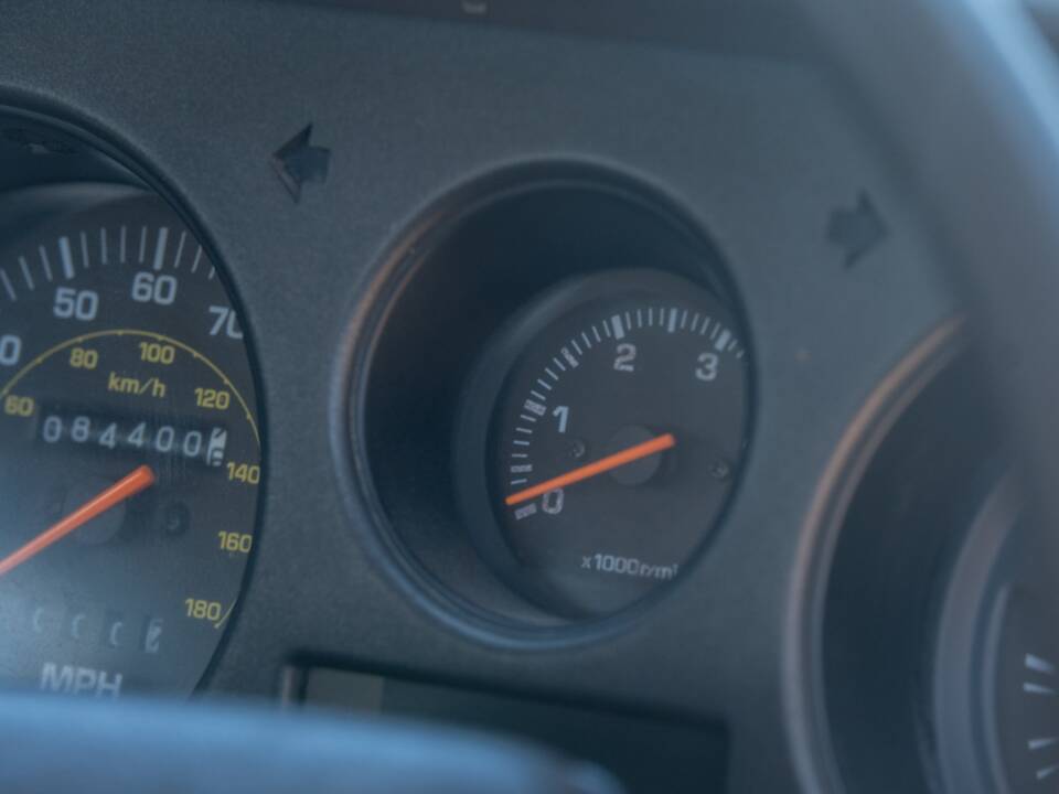 Image 21/46 of Toyota Land Cruiser FJ 62 (1988)