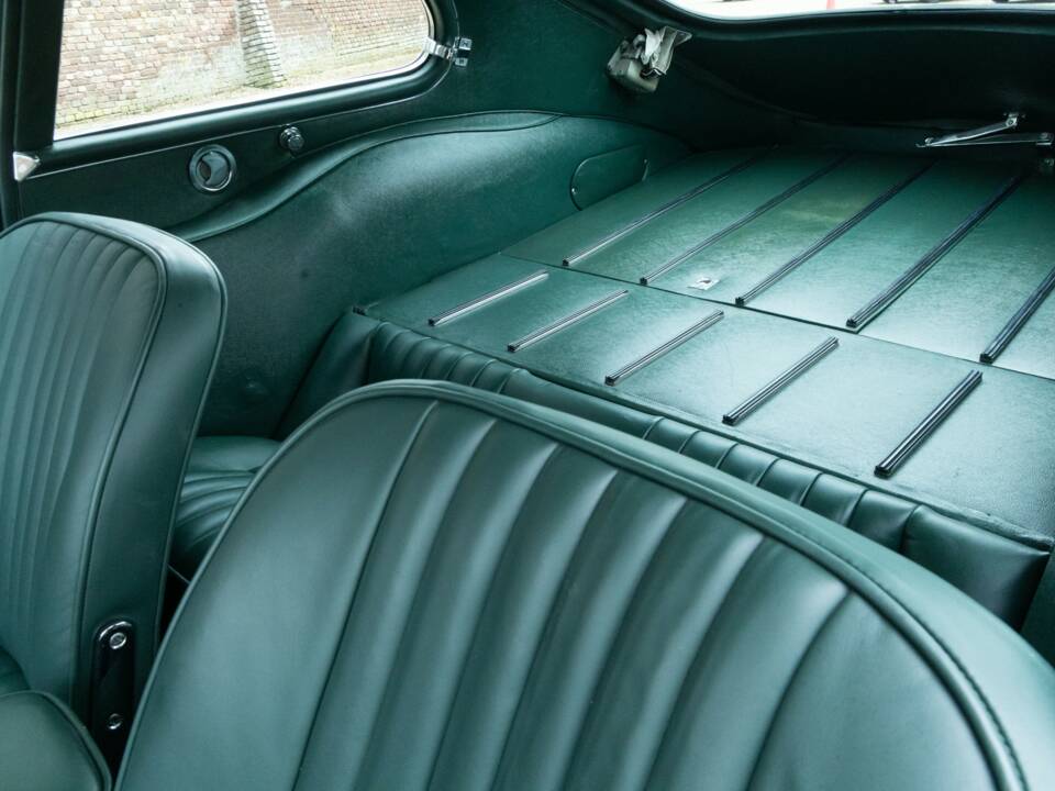 Afbeelding 47/50 van Jaguar E-Type 4.2 (1967)