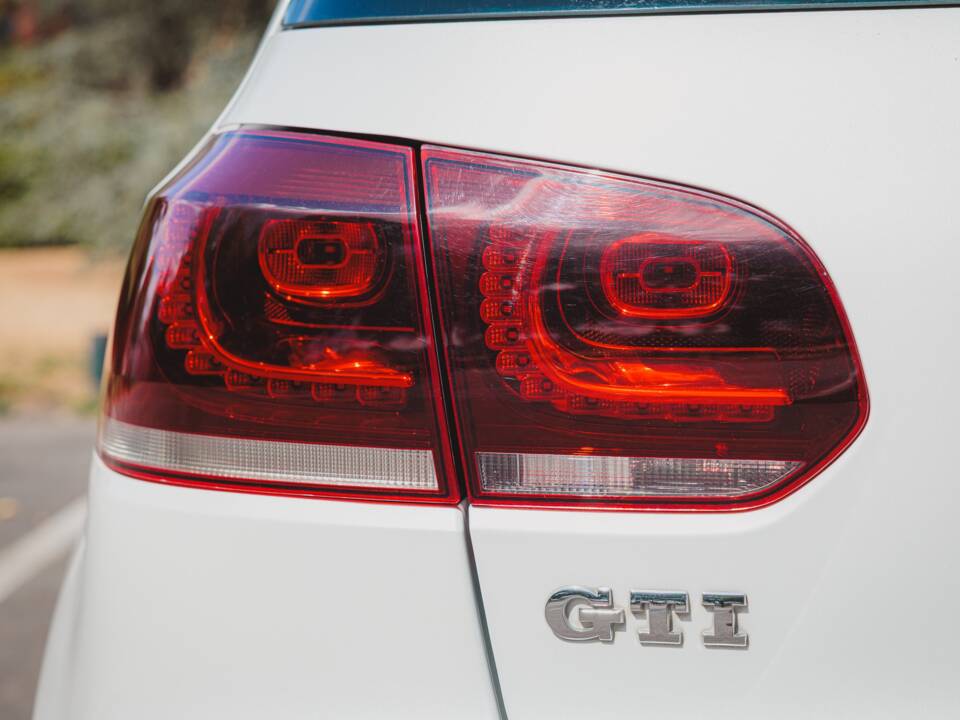 Imagen 35/42 de Volkswagen Golf VI GTI (2011)