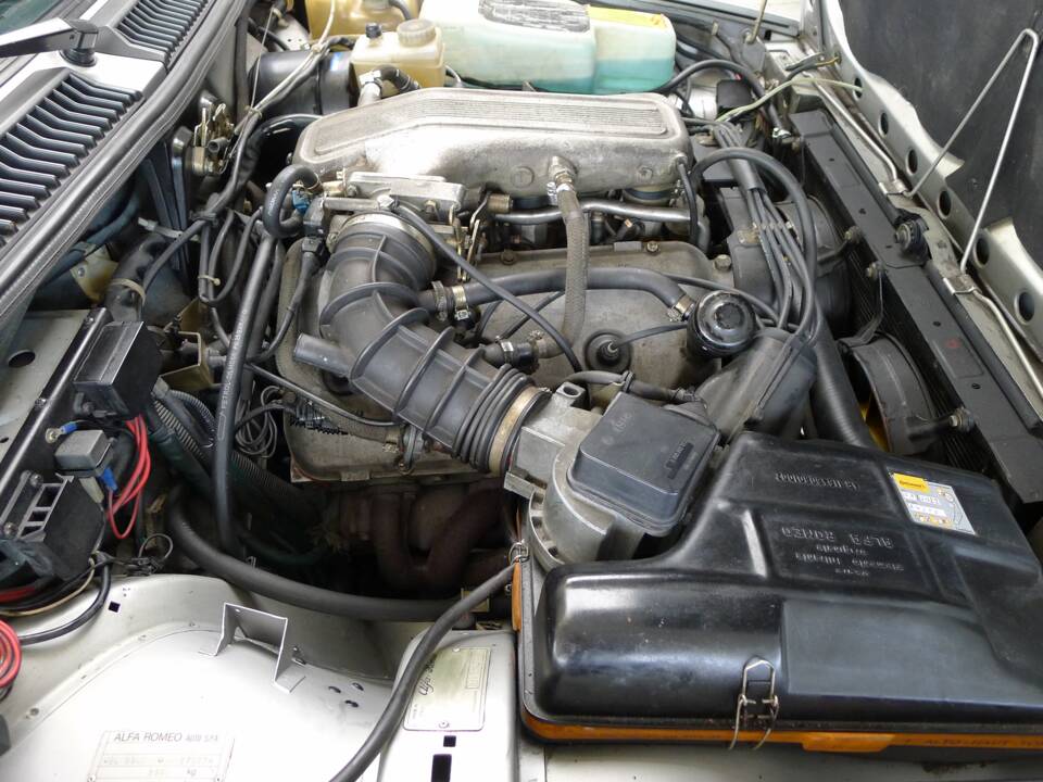 Bild 11/42 von Alfa Romeo GTV6 3.0 (1985)