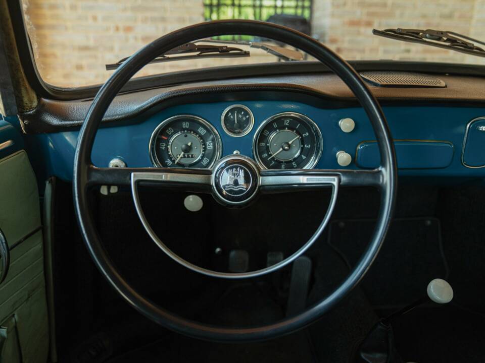 Immagine 36/50 di Volkswagen Karmann Ghia 1200 (1963)