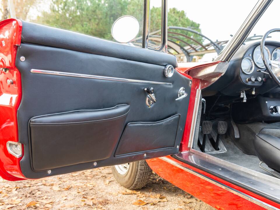 Immagine 57/94 di Alfa Romeo 2600 Spider (1964)