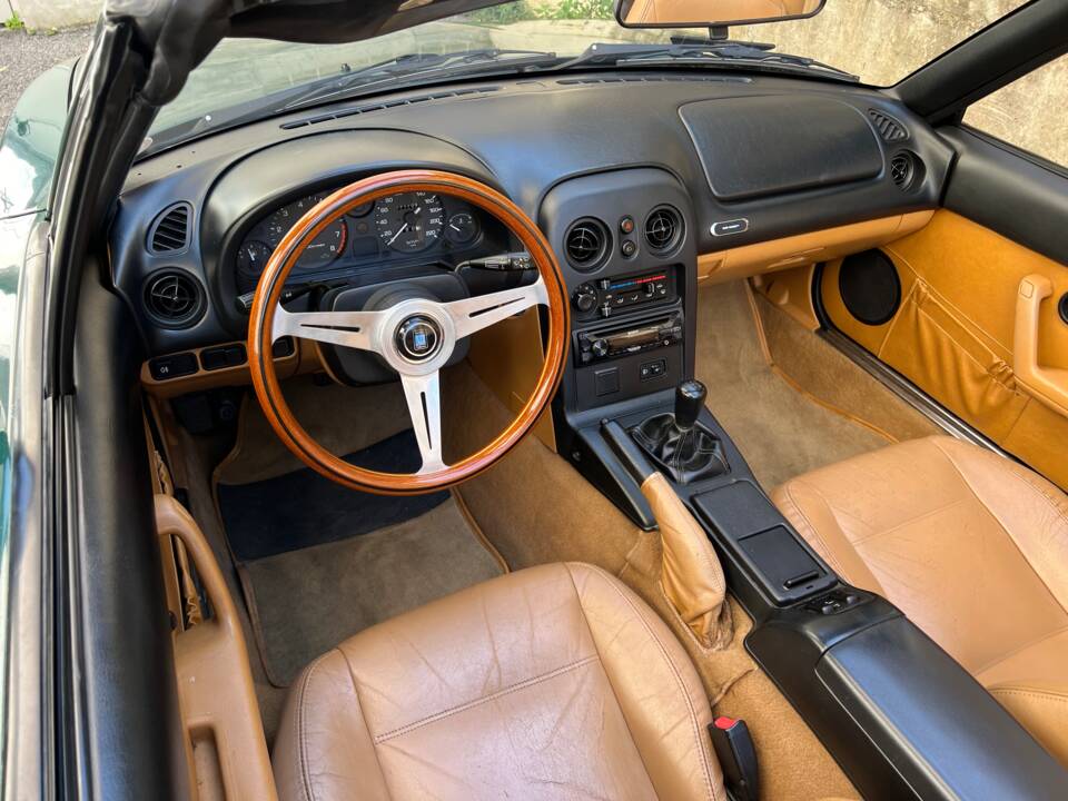 Image 12/17 of Mazda MX-5 1.6 (1997)