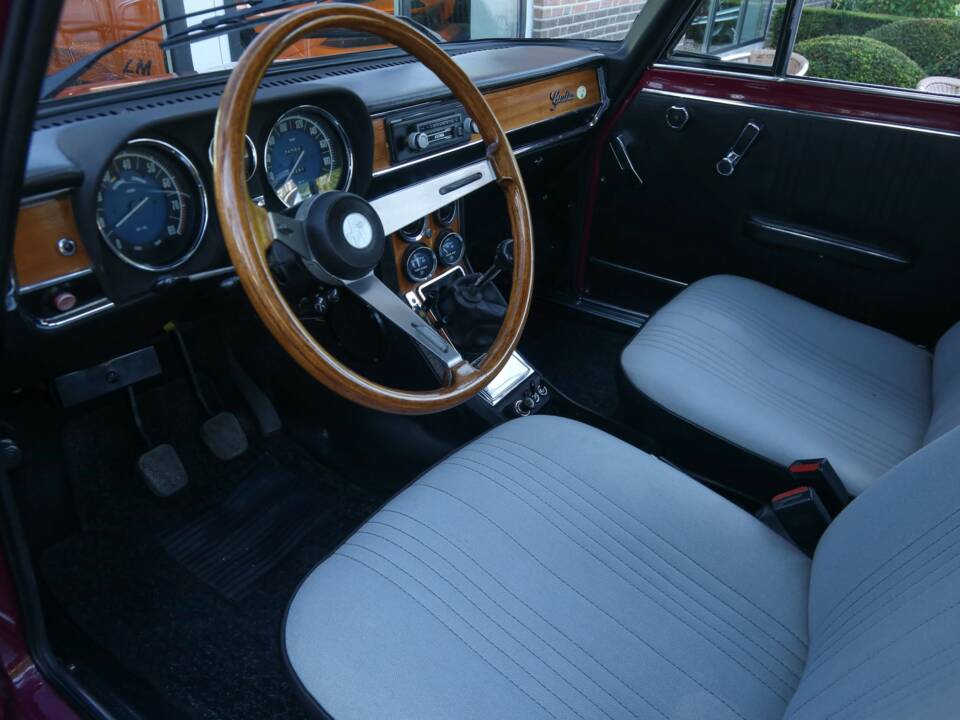 Obraz 40/50 pojazdu Alfa Romeo Giulia Nuova Super 1300 (1975)