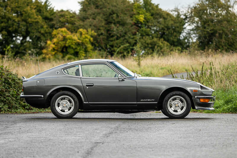 Image 6/29 of Datsun 240 Z (1972)