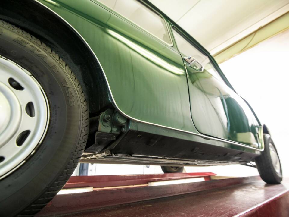 Image 43/50 of Mini 850 (1974)