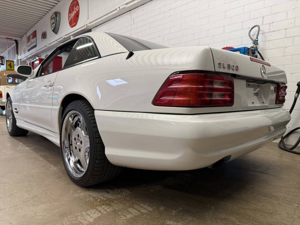 Image 13/17 de Mercedes-Benz SL 500 (1999)