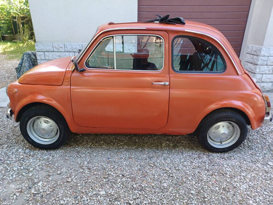 Image 4/56 of FIAT 500 L (1971)