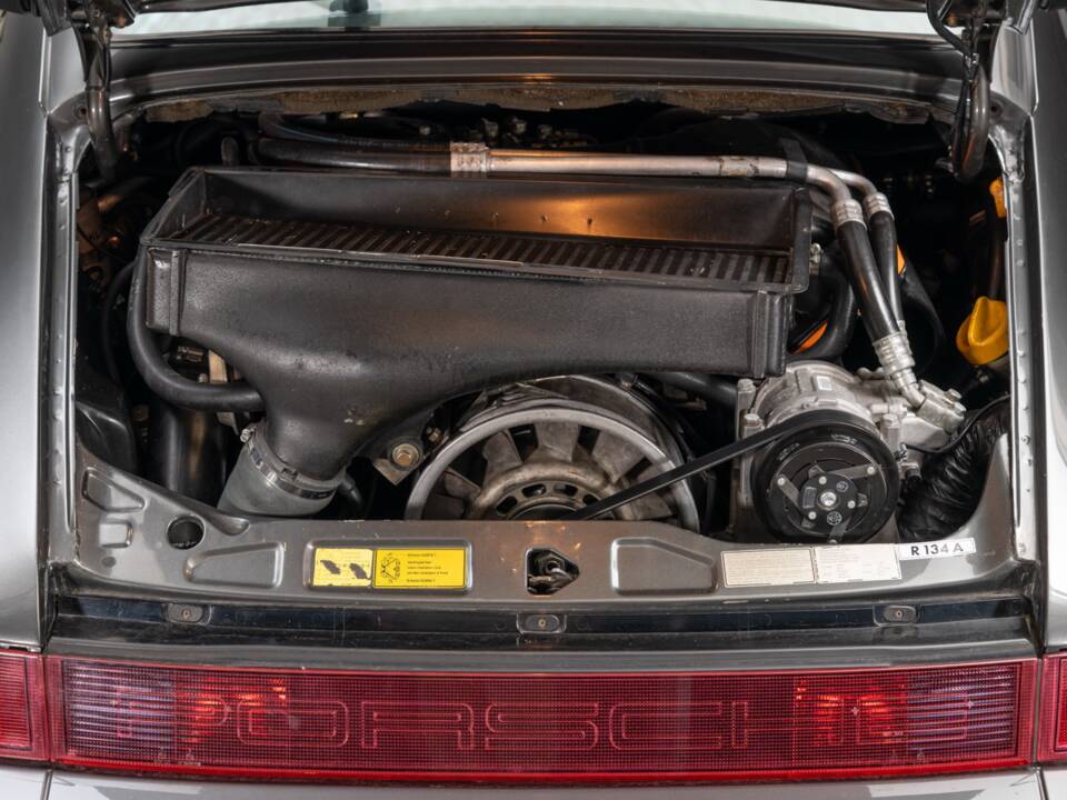 Image 32/33 de Porsche 911 Turbo 3.3 (1991)