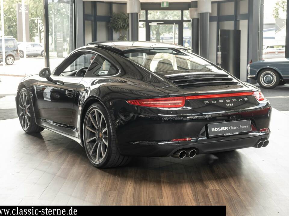 Image 3/15 de Porsche 911 Carrera 4 &quot;Black Edition&quot; (2015)