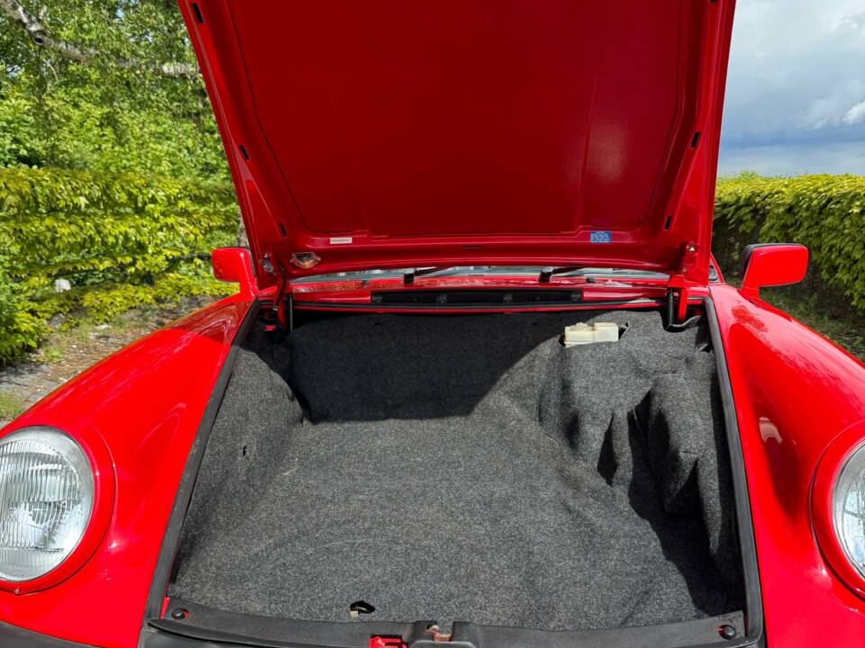 Bild 17/23 von Porsche 911 Carrera 3.2 (WTL) (1987)