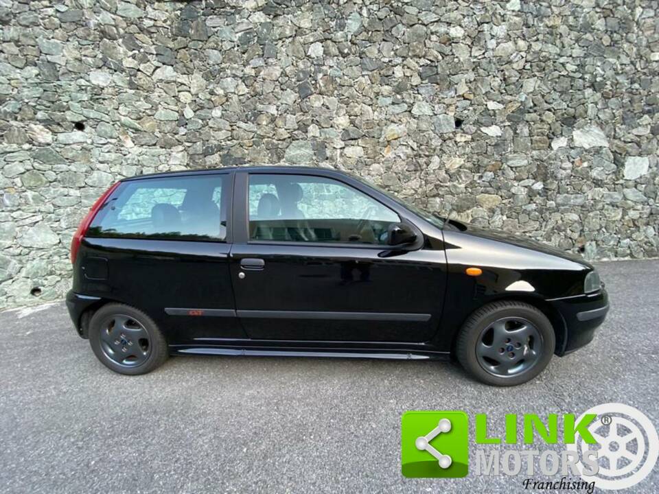Image 6/10 de FIAT Punto 85 16V (1998)