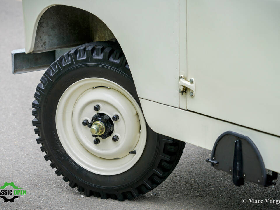 Image 48/55 of Land Rover 88 (1958)