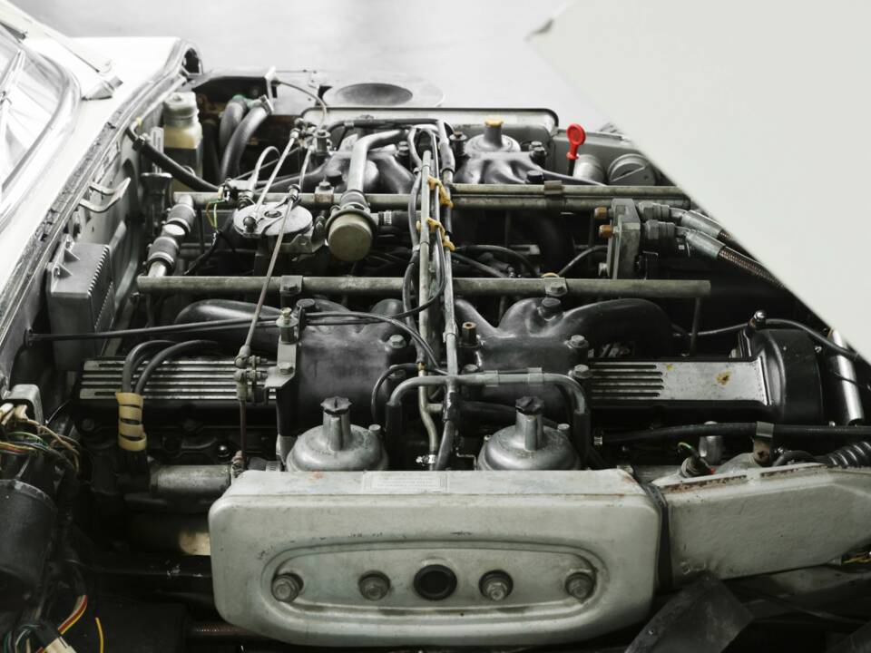 Bild 31/40 von Jaguar E-Type V12 (1972)