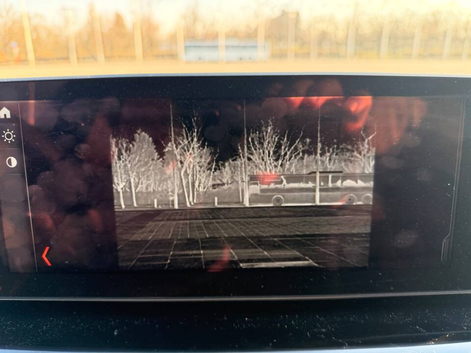 Image 9/22 of ALPINA B5 Touring Biturbo AWD (2018)