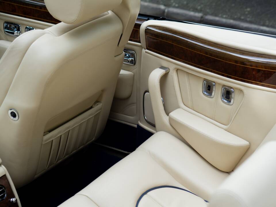 Bild 34/50 von Rolls-Royce Corniche V (2001)