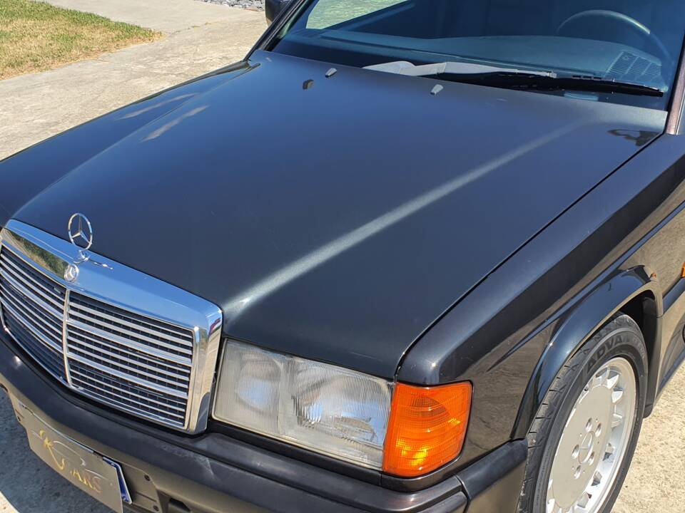 Imagen 13/30 de Mercedes-Benz 190 E 2.5-16V (1989)