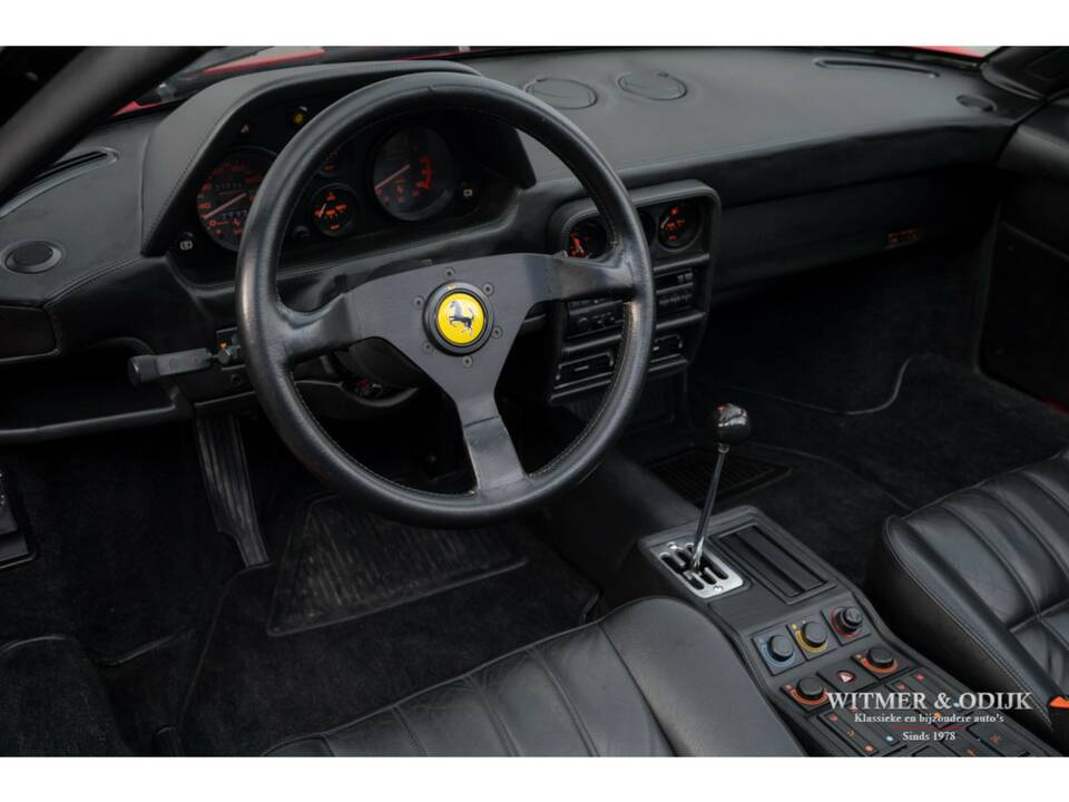Bild 33/41 von Ferrari 328 GTS (1989)