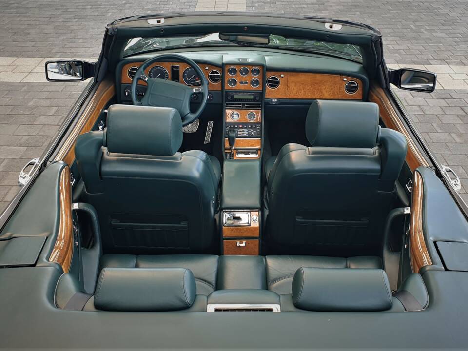 Image 54/63 de Bentley Azure Mulliner (2001)