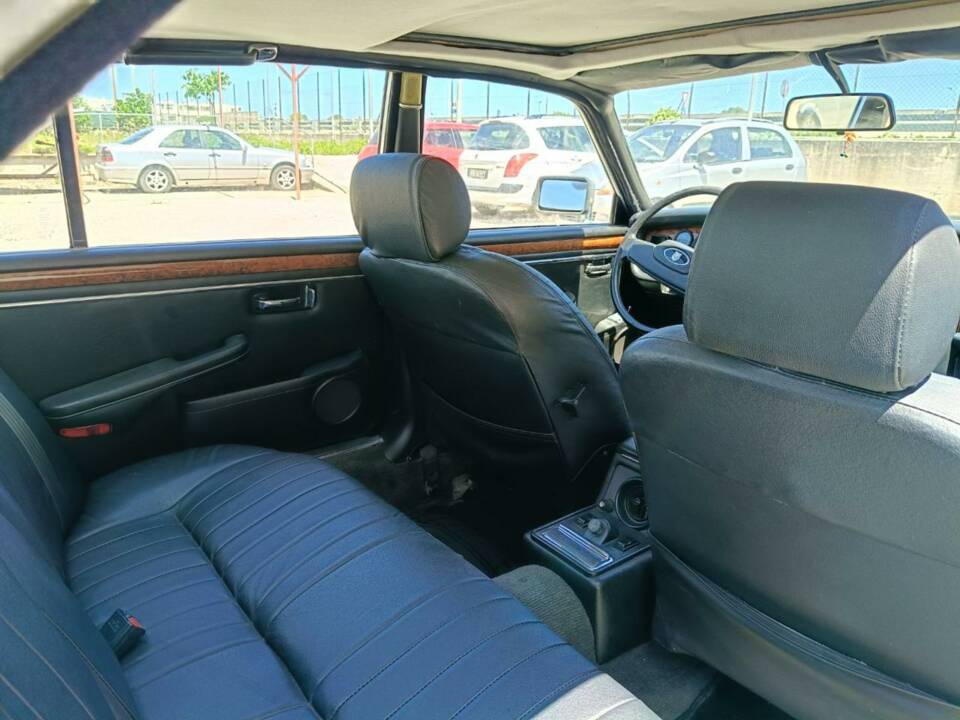 Image 30/50 of Jaguar XJ6 3.2 Sovereign (1983)