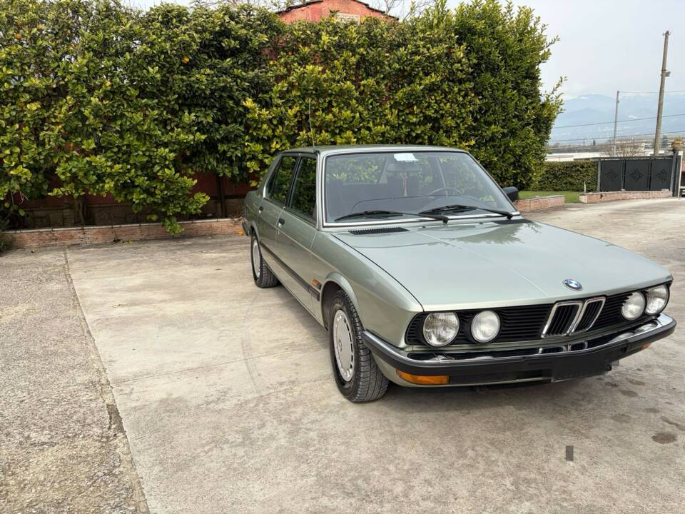 Bild 7/41 von BMW 520i (1982)