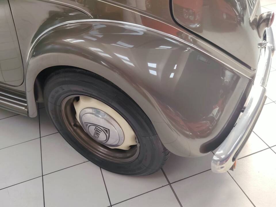 Image 25/77 de Lancia Aprilia (1949)