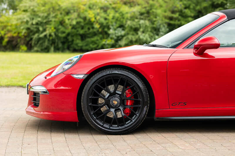 Immagine 21/50 di Porsche 911 Targa 4 GTS (2015)