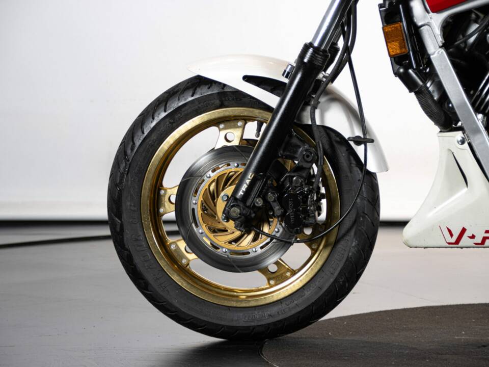 Immagine 12/50 di Honda VF 750 (1983)