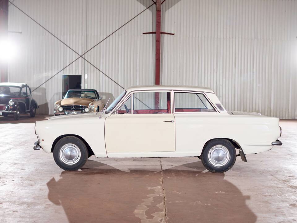 Bild 10/23 von Ford Cortina 1200 Deluxe (1965)