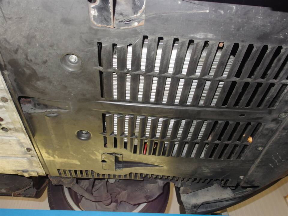 Bild 77/99 von Porsche 928 GTS (1992)