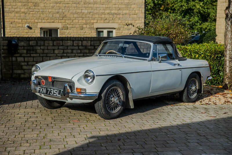 Immagine 7/50 di MG MGB (1972)