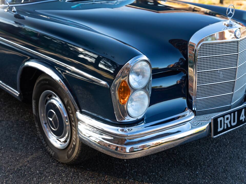 Afbeelding 23/45 van Mercedes-Benz 300 SE (1965)