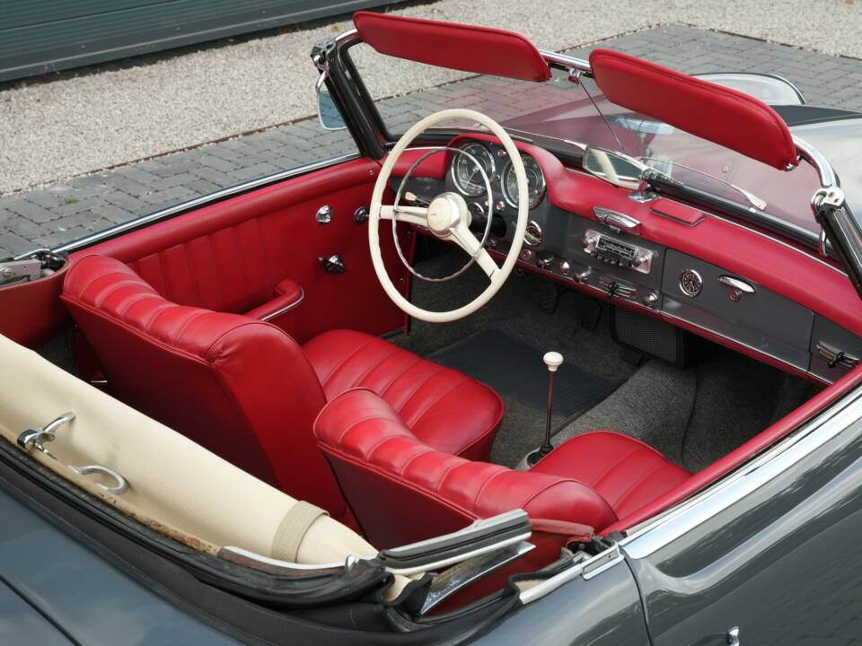 Image 12/50 de Mercedes-Benz 190 SL (1961)