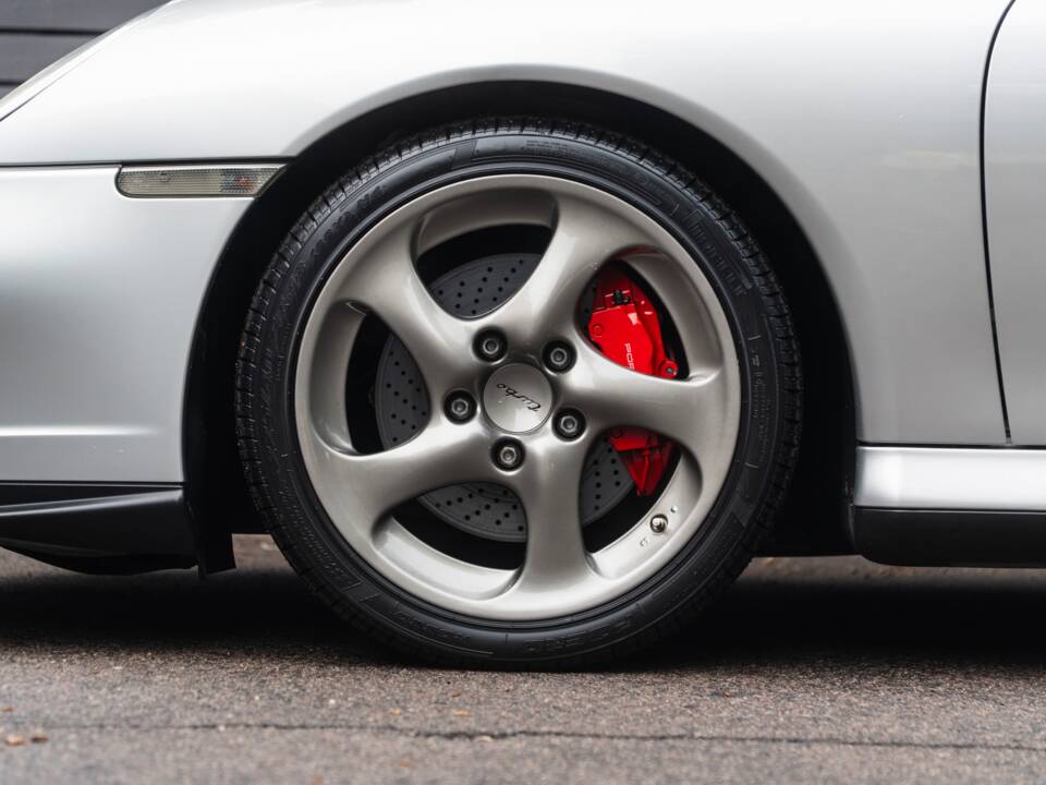 Bild 10/52 von Porsche 911 Turbo (2003)