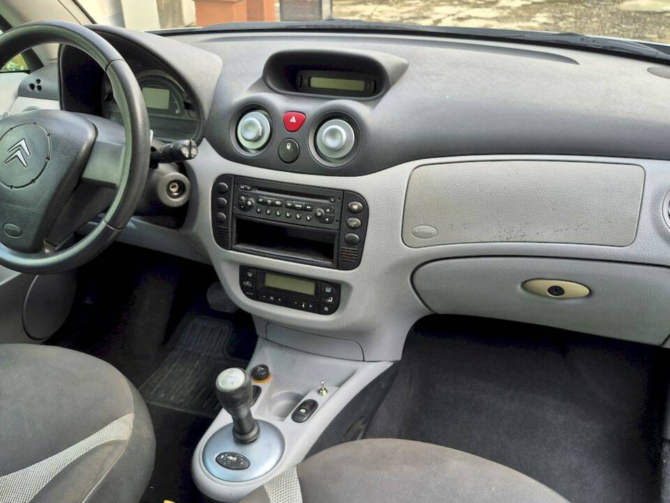 Image 36/54 of Citroën C3 1.6 16V (2004)
